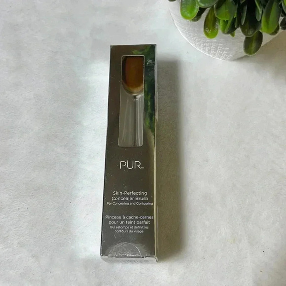 PUR Skin Perfecting Concealer Brush - Picture 3 of 5